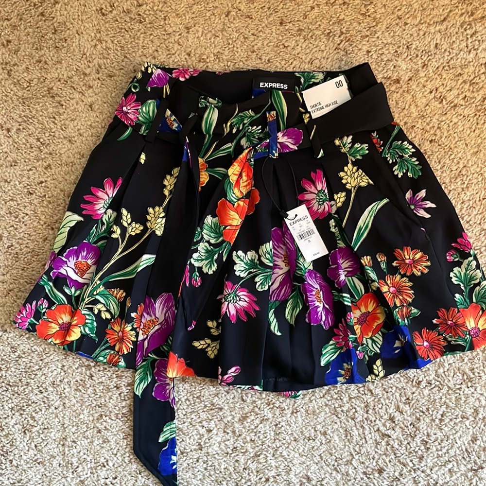 Express shorts size 00